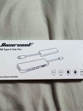 USB Type-C Hub Pro - White